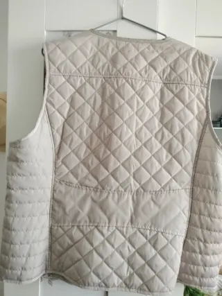 Chaleco acolchado Corte Inglés beige