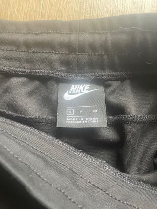 Pantalón Nike Tech Fleece Negro