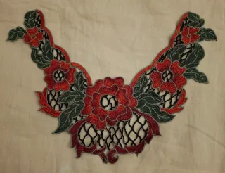 Aplique de cuello floral bordado