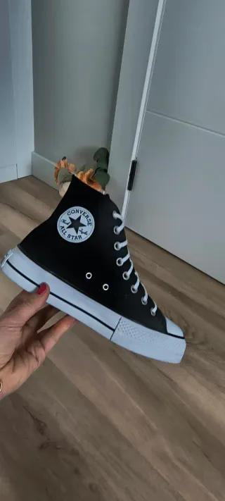 Converse con plataforma talla 40 color negro