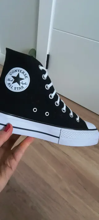 Converse con plataforma talla 40 color negro
