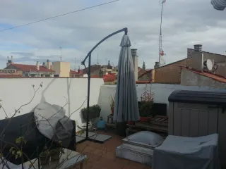 Sombrilla de jardín beige y gris