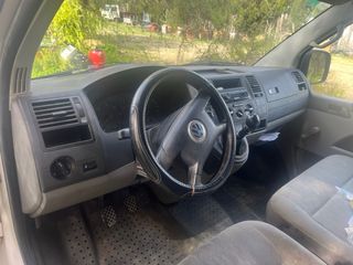 Volkswagen Transporter T5 2004
