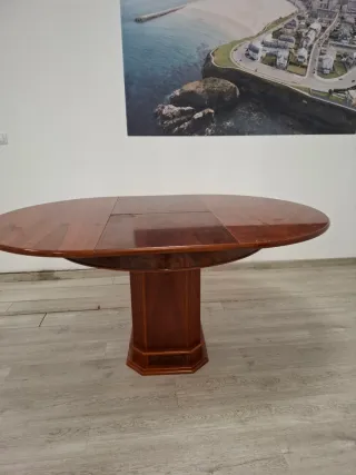 Mesa extendible capacidad para 8 personas seminuev