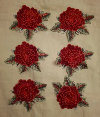 6 Parches Flores Rojas Bordadas