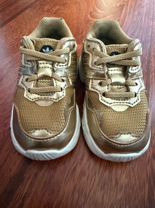 Zapatillas Adidas Bebé Talla 20 Doradas