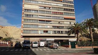 Local comercial en venta en Playa de Poniente en Benidorm