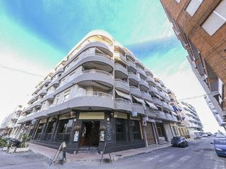 Local comercial en venta en Playa de los Locos en Torrevieja