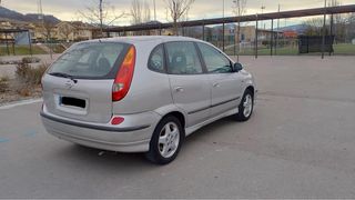 Nissan Almera 2002