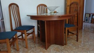Mesa comedor redonda con 4 sillas