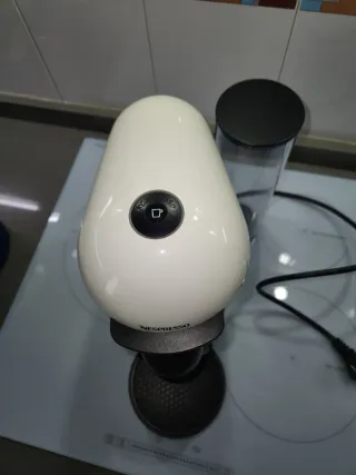 Cafetera Krups Nespresso Vertuo Blanca