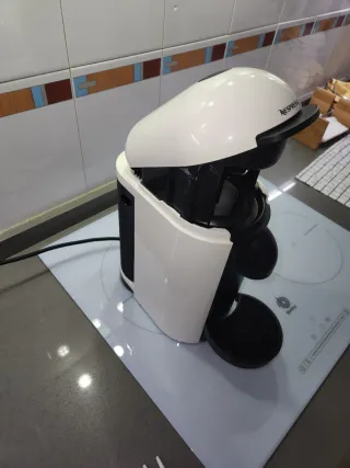 Cafetera Krups Nespresso Vertuo Blanca