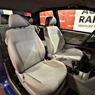 SEAT Arosa 2002