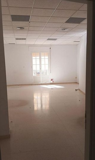 Local comercial en venta en Montijo