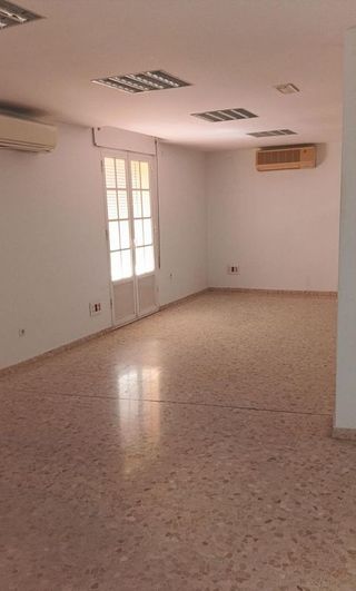 Local comercial en venta en Montijo