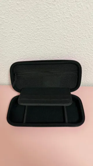 Nintendo Switch OLED Blanca y Negra