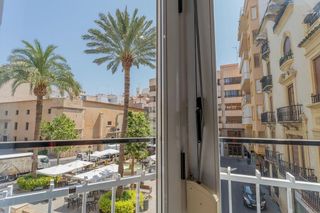 Piso en venta en Centro en Elche