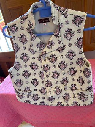 Traje Torrentí Llorca Talla 14 Morado.