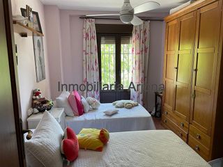 Casa adosada en alquiler en Lucena