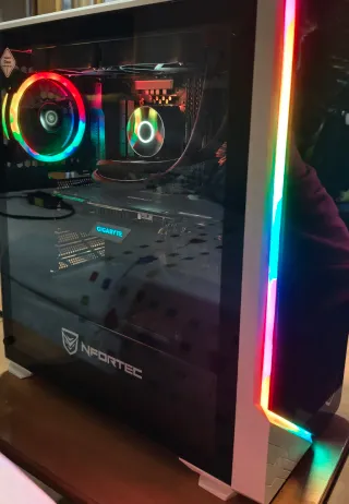 Ordenador sobremesa gaming RGB