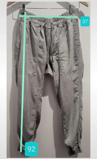 Pantalón jogger Zara gris