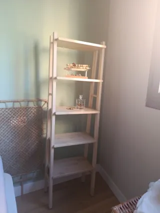 Estantería de madera maciza de abedul