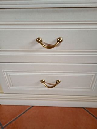 Comodino 3 cassetti beige