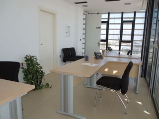 Oficina en alquiler en Cortadura - Zona Franca  en Cádiz