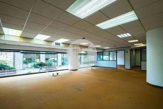 Oficina en alquiler en Sant Just Desvern