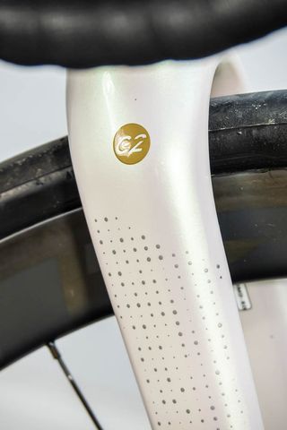 MMR ADRENALINE G2 PEARL WHITE AND BLACK T-S 2024 - Talla: S