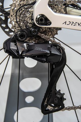 MMR ADRENALINE G2 PEARL WHITE AND BLACK T-S 2024 - Talla: S