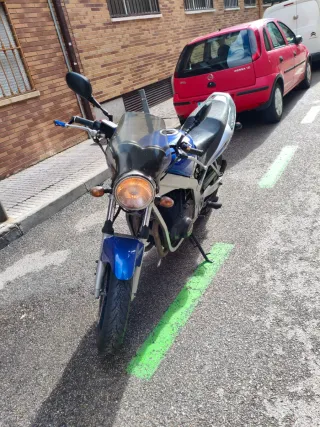 Suzuki GS 500 Naked Azul/Plata