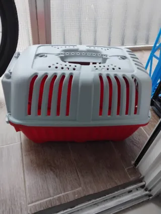 Transportín perro pequeño gris y rojo