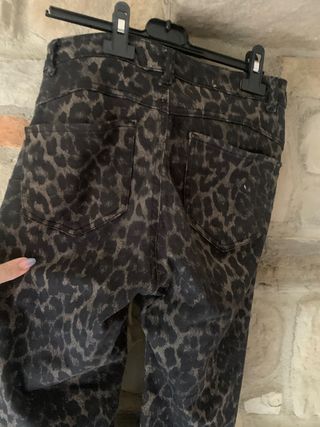 Pantaloni Calzedonia fantasia leopardata