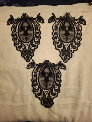 3 Apliques de encaje negro
