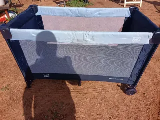 Parque cuna de viaje