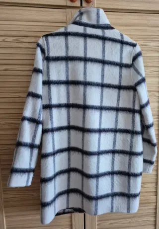Abrigo cuadros lana blanco y gris