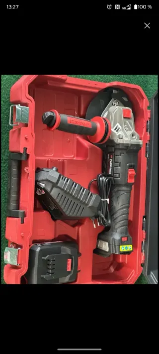 Amoladora Parkside cabeza plana con batería y carg