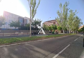 Garaje en venta en Portillejo - Valdegastea en Logroño