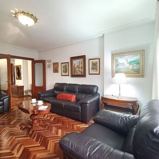 Piso en venta en El Polígono en Gijón