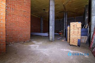 Local comercial en venta en Valderas - Los Castillos en Alcorcón