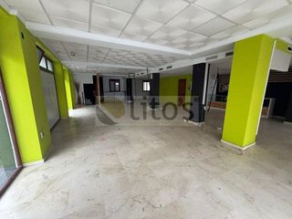 Local comercial en venta en Arenal - La Pólvora en Dos Hermanas