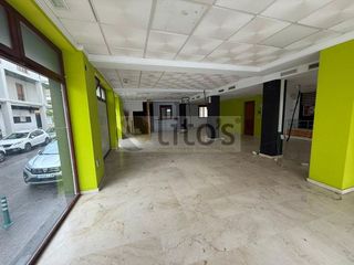 Local comercial en venta en Arenal - La Pólvora en Dos Hermanas