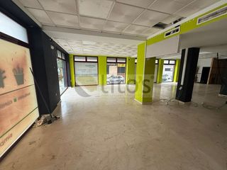 Local comercial en venta en Arenal - La Pólvora en Dos Hermanas