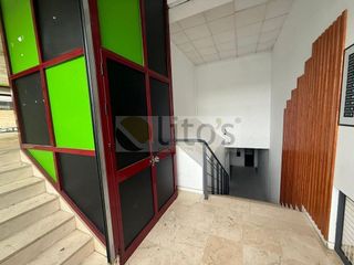Local comercial en venta en Arenal - La Pólvora en Dos Hermanas