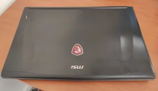 Portátil gaming MSI GF72 8RE