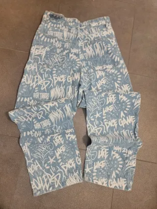 Vaqueros Baggy Estampados Bershka Talla 34