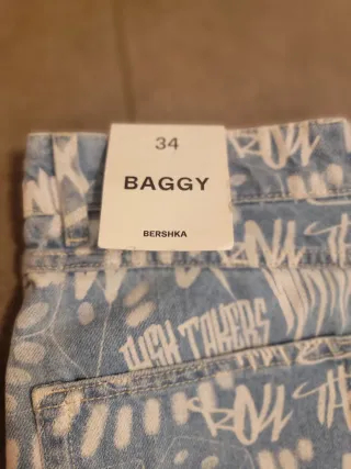Vaqueros Baggy Estampados Bershka Talla 34
