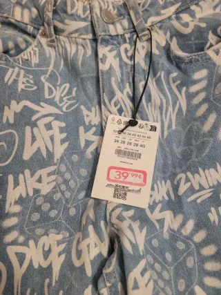 Vaqueros Baggy Estampados Bershka Talla 34