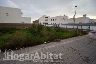 Terreno en venta en Zona Piscinas en Burriana